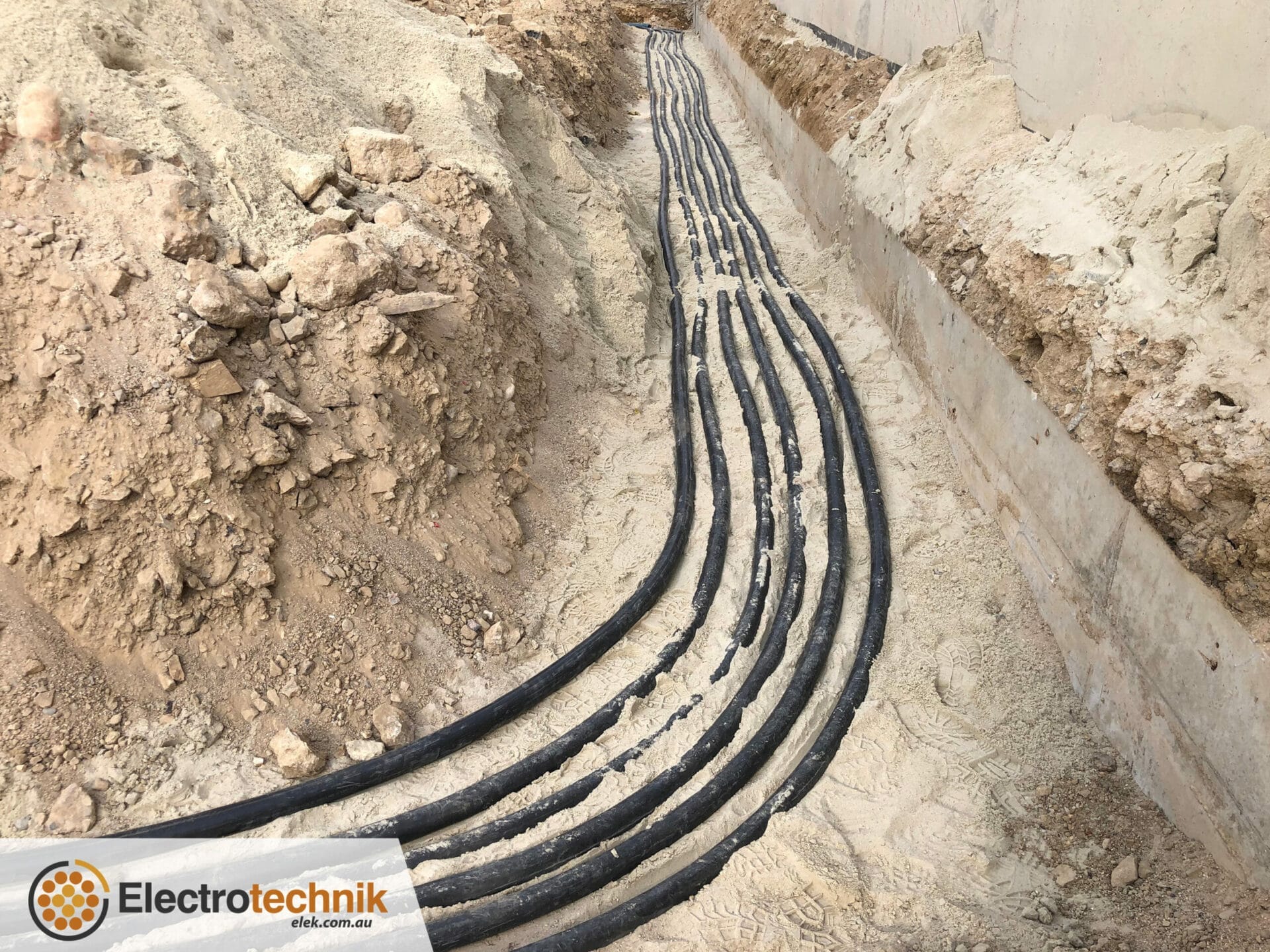 ELEK Software Power cables in a trench 1 scaled - Effects of Controlled Backfills on Cable Current Ratings