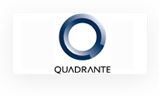 Logo caratterizzato da una forma circolare blu sfumata con la parola "QUADRANTE" in testo nero sotto di essa.
